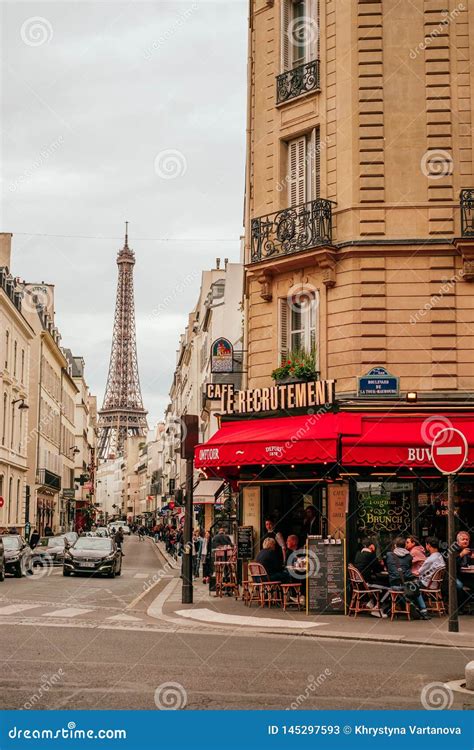 Cafe with Eiffel Tower View Editorial Stock Photo - Image of place ...