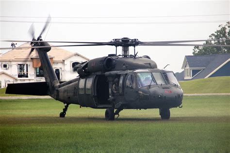 UH-60A/L Black Hawk Helicopter | Military.com