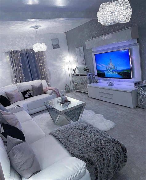 Cozy Movie Room : r/CozyPlaces