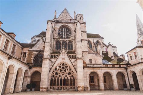 A Quick Guide to the Best Things to do in Auxerre | solosophie