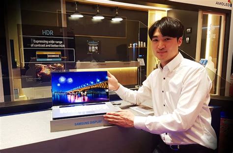 Samsung Unveils 15.6-Inch Ultra-HD OLED Display for Laptops