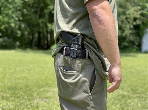 Glock 19 Concealed Carry | Holsters, Positions, and More