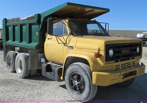 1976 GMC 6500 dump truck in Plattsburg, MO | Item E3555 sold | Purple Wave