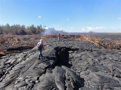 Lava Flow From A Hawaii Volcano Is About To Reach First Village ...