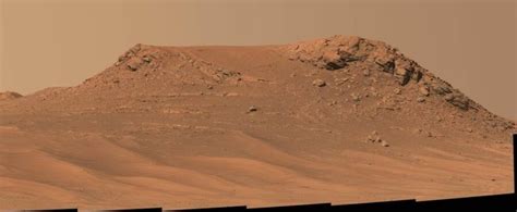 NASA Shares First Images Of A River On Mars | GIANT FREAKIN ROBOT