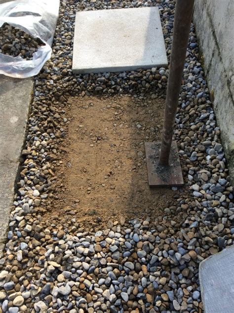 How to lay stepping-stones on gravel. Guide on laying paving on chippings