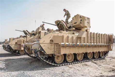 US Army deploys more M2A3 Bradley fighting vehicles to Syria