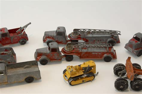 Vintage 'Tootsie Toys' Metal Toy Trucks Circa 1950's : EBTH