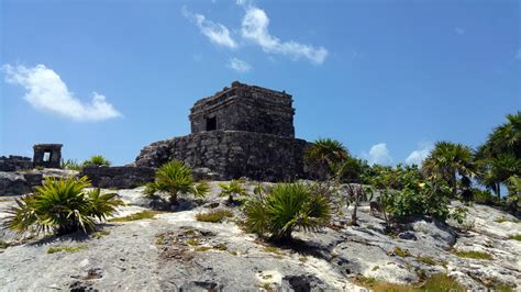 Mayan Pyramids Ruins at Tulum Archeological Site : Cancun Mexico ...