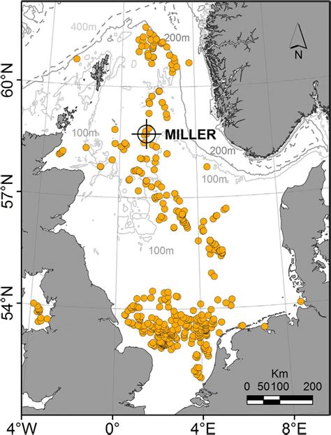 Map of the North Sea showing the locations of offshore oil/gas ...