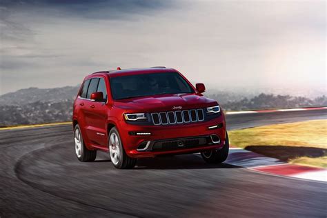 Jeep's Grand Cherokee Hellcat is bringing all 707 HP to the U.S. in ...