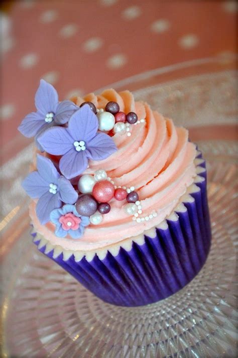 24 best pearl wedding cupcakes images on Pinterest