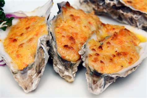 Grilled Oysters With Parmesan Cheese