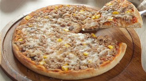 12 Best And 12 Worst Pizza Toppings Ever