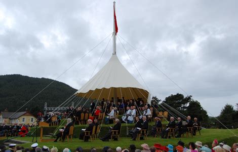 BBC - Isle of Man - Places - The history of Tynwald Hill