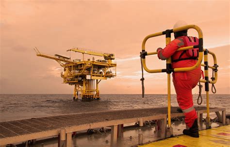 Oil Rig Accident Compensation - Accident Claims Bolton