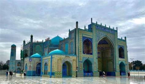 Shiites in Balkh told to celebrate Eid based on court decision | Amu TV