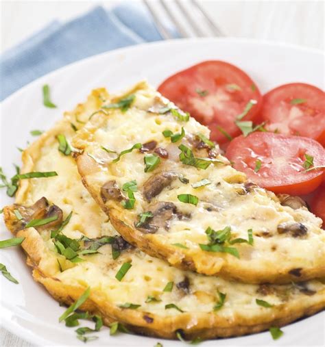 Four-Egg Omelet Nutrition Information | Livestrong.com