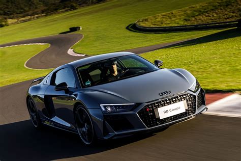 Renato Sampaio para Carros: Acidente com Audi R8 Spyder destrói 13 ...