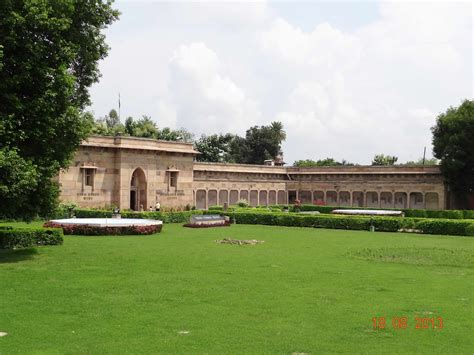 Varanasi: Archaeological Museum Sarnath