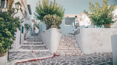 Escaping to the villages of Paros | Culture | Discover Greece