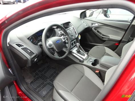 Charcoal Black Interior 2013 Ford Focus SE Hatchback Photo #69394150 ...