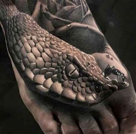 realistic-snake-tattoo #tattoo #tätowierung #kunst #körperkunst #idee # ...