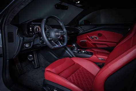 Beautiful interior in the 2018 Audi R8. red and black interior custom ...