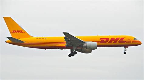 DHL Boeing 757 suffers accident after landing in Costa Rica ...