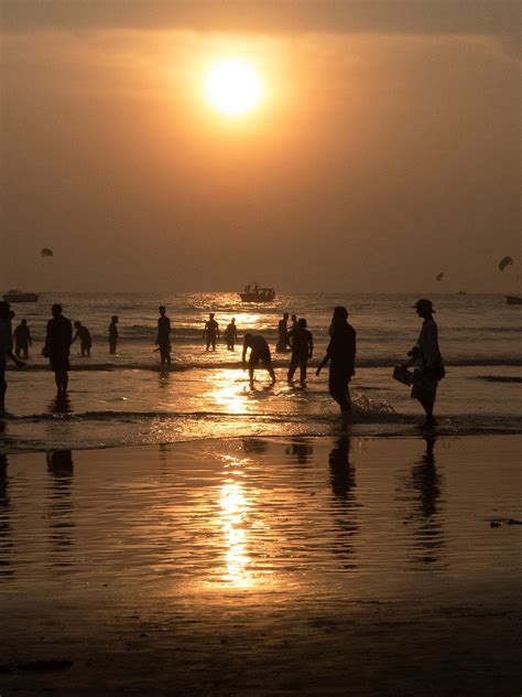 Sunset at Calangute beach : r/Goa