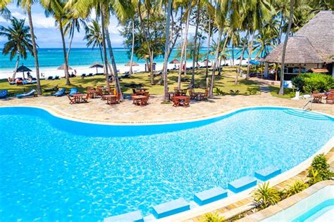 DIANI SEA LODGE - Updated 2024 Prices & Hotel Reviews (Diani Beach, Kenya)