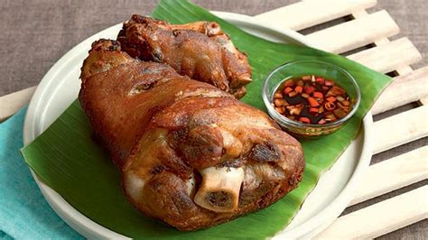 This Recipe Makes A Crunchy And Flavorful Crispy Pata!