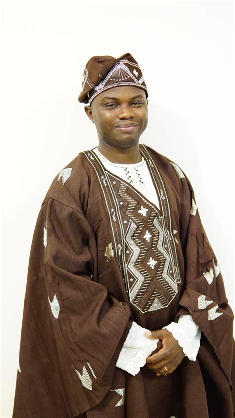 Aso oke, is traditional symbolic Nigerian clothing is a hand loomed ...