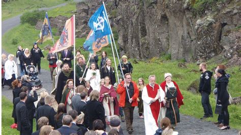 Iceland's pagans enjoy dramatic rise - BBC News