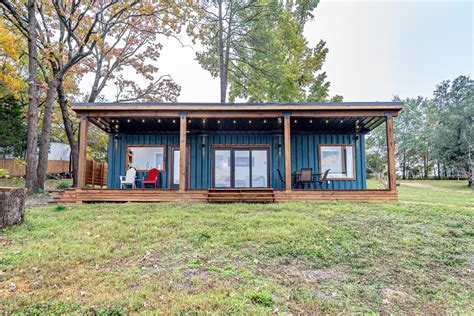 A 40ft Container Home with a Sweet Color