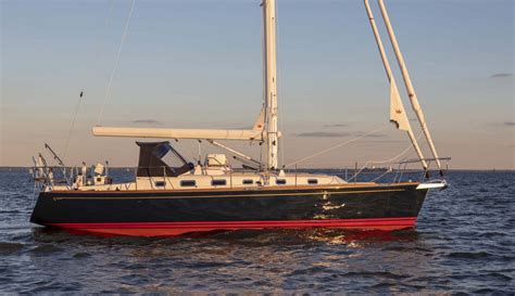 The Tartan Yachts 395 Cruising Sailboat Is A Bold Reminder Of The ...