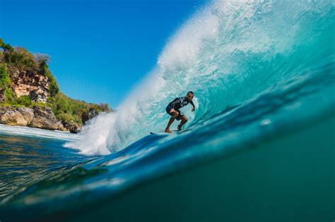 Bali-Surfing-Uluwatu-min-scaled.jpg