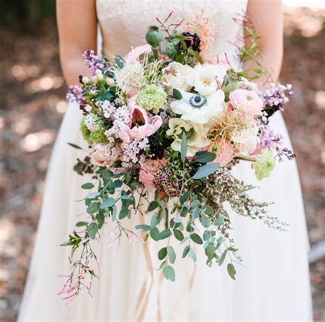 Romantic, Relaxed Backyard Wedding: Heidi + Joshua | Spring wedding ...