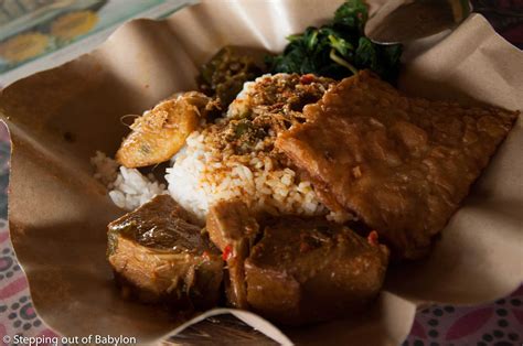 Masakan Padang… the most popular Indonesian food