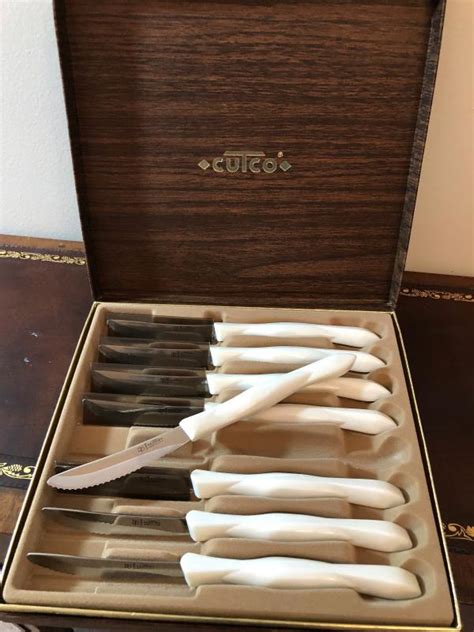 Vintage Cutco Steak Knife Set w/Display Box | EstateSales.org