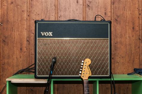 Vox AC15 vs AC30 Amps: Which is the Best Choice? - Pro Sound HQ