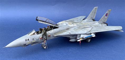 Top Gun Special! Building Maverick's F-14A Tomcat 1:48 - review - Scale ...