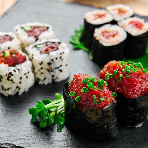 Tuna Maki : Tuna Avocado Sushi Hand Rolls Tasty Homemade Sushi Seafood ...