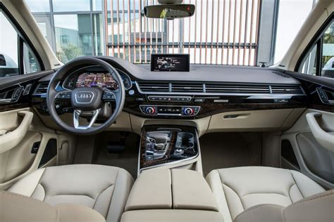 Is the Audi Q7 Interior Spacious & Comfortable? - VehicleHistory