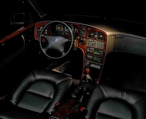 Inside the Saab 9000