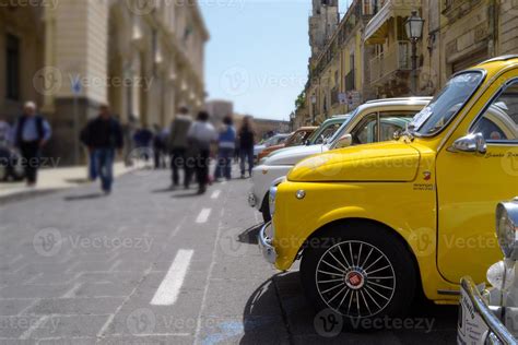 vintage car fiat 500 14885752 Stock Photo at Vecteezy