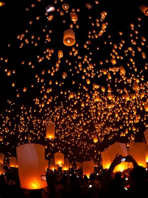 How to Best Experience Yi Peng Lantern Festival 2024 in Chiang Mai ...