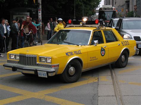 Yellow Toronto Police Cars!! Yes really, they were like this for many ...