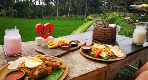 30 Wisata Kuliner Bali Terkenal Unik Dan Murah