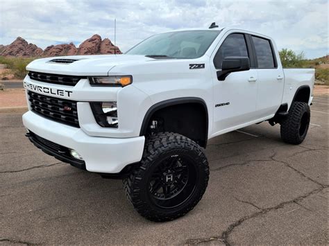 lifted chevy silverado 2500